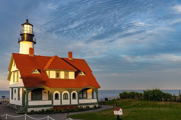 Haney, Chuck 아티스트의 Sunset at Portland Head Lighthouse in Portland-Maine-USA작품입니다.